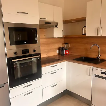 Apartamento T2 Cosy En Bord De Avec Terrasse, Piscine Et Parking Antibes