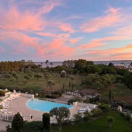 T2 Cosy En Bord De Avec Terrasse, Piscine Et Parking *