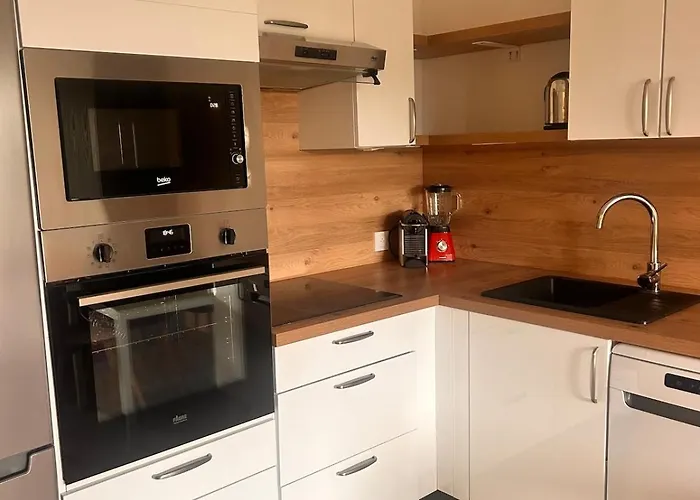 Apartment T2 Cosy En Bord De Avec Terrasse, Piscine Et Parking Antibes