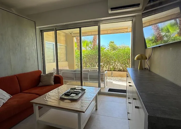 Apartment T2 Cosy En Bord De Avec Terrasse, Piscine Et Parking