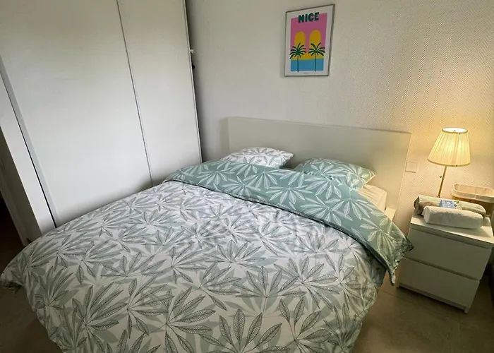 T2 Cosy En Bord De Avec Terrasse, Piscine Et Parking * Antibes