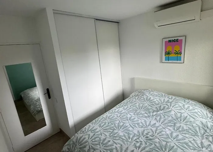 Lägenhet T2 Cosy En Bord De Avec Terrasse, Piscine Et Parking Antibes